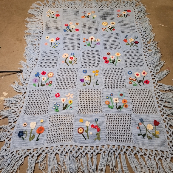 Vtg Folk Art Crocheted Afghan